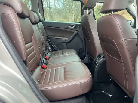 Skoda Yeti 2.0 Yeti Outdoor Laurin & Klement TDI SCR 4x4 Semi-Auto 4WD 5dr 40