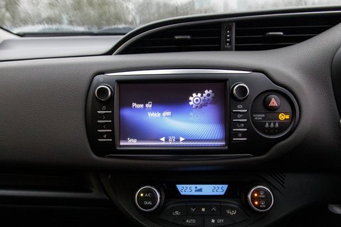 Toyota Yaris VVT-I ICON 26