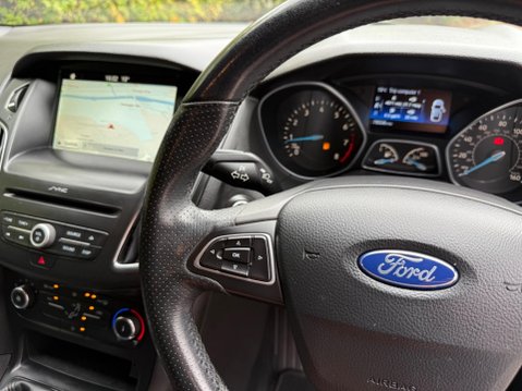 Ford Focus 1.0T EcoBoost ST-Line Euro 6 (s/s) 5dr 33