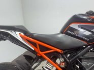 KTM Duke 2018 26K RUNNING PROJECT BIKE SPARES OR REPAIR 125CC NAKED 17