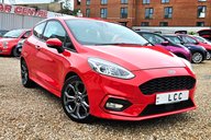 Ford Fiesta ST-LINE LOOK! 1 OWNER! 6 SERVICES.. APPLE CARPLAY.. STUNNING EXAMPLE 1