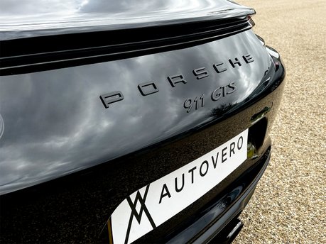 Porsche 911 CARRERA GTS PDK 35