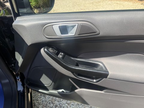 Ford Fiesta 1.25 Zetec Euro 6 3dr 15