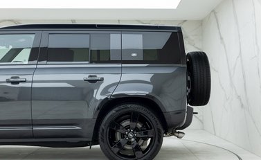 Land Rover Defender 110 V8 26