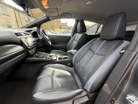 Nissan LEAF LAUNCH EDITION 18
