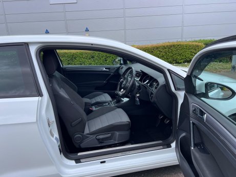 Volkswagen Golf 1.4 TSI BlueMotion Tech ACT R-Line Euro 6 (s/s) 3dr 73