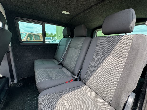 Volkswagen Transporter Crew Cab SWB L1H1 T32 Tdi Kombi Highline Air SELECT 12