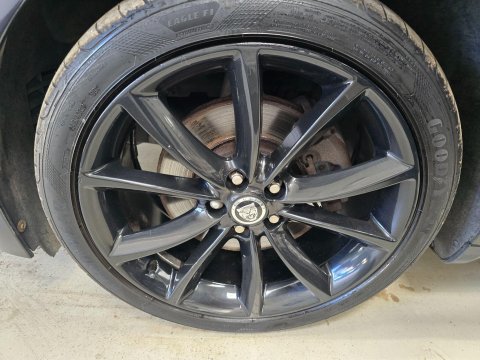 Jaguar XF 3.0d V6 Premium Luxury Auto Euro 5 (s/s) 4dr 47