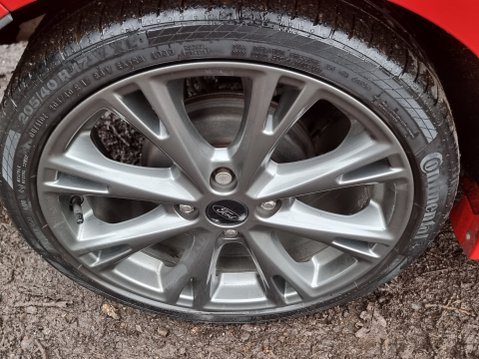 Ford Fiesta ST-LINE 14