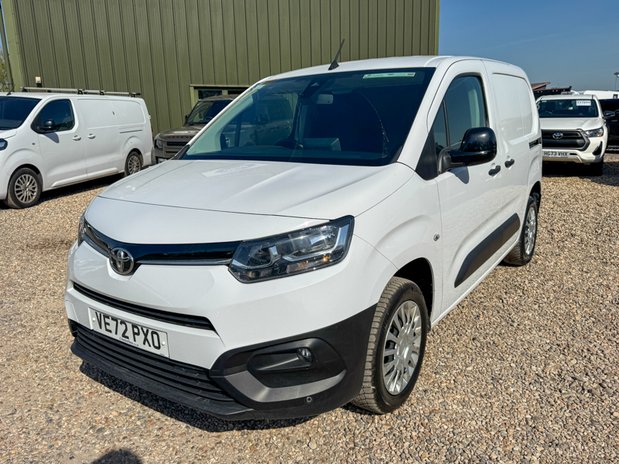 Toyota Proace City SWB L1H1 [SOLD CM] Low Roof Icon Air Con Sensors EURO 6 2