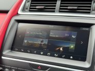 Jaguar E-Pace R-DYNAMIC HSE 28