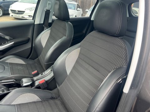 Peugeot 2008 1.2 PureTech Allure Premium EAT Euro 6 (s/s) 5dr 21