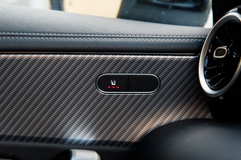 Mercedes-Benz CLA Class CLA 180 SPORT EXECUTIVE 12