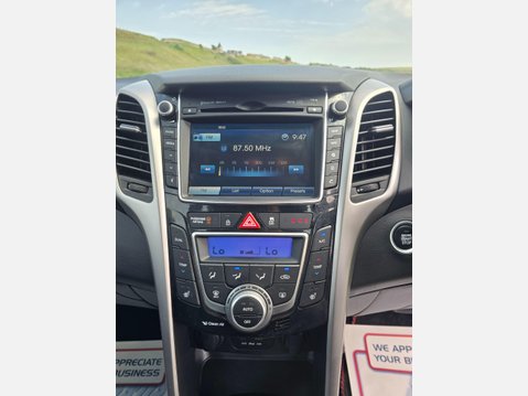 Hyundai i30 1.6 CRDi Blue Drive Premium Tourer DCT Euro 6 (s/s) 5dr 34