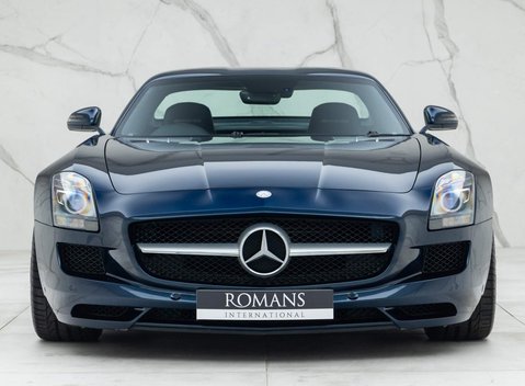 Mercedes-Benz SLS AMG 4