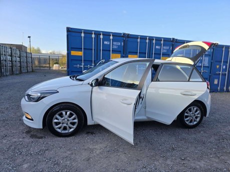 Hyundai i20 1.4 SE Hatchback 5dr Petrol Auto Euro 6 (100 ps) 12