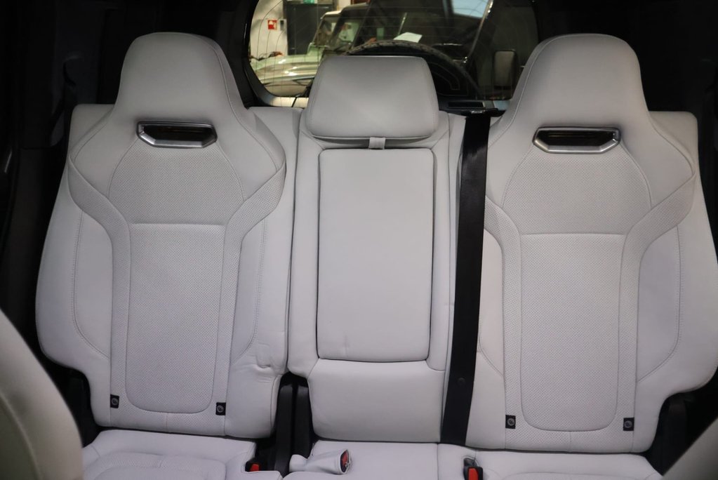 Land Rover Defender 110 2026 110 HARD TOP  HSE 350 FITTED WITH SVR SEAT FRONT AND REAR SEATS 11