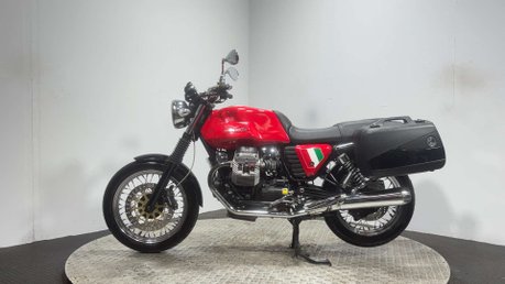 Moto Guzzi V7 750 2009 26K NEW MOT SERVICED 1 OWNER MODERN RETRO BIKE 750CC 4