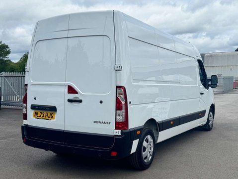 Renault Master 2.3 dCi 35 Business+ Panel Van 4dr Diesel Manual FWD LWB Medium Roof Euro 6 23