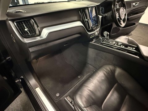 Volvo XC60 2.0 XC60 Momentum D4 AWD Auto 4WD 5dr 47