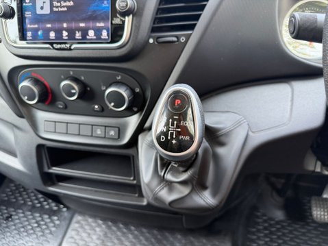 Iveco Daily 2.3D HPI 14V 35C 3450 HiMatic Euro 6 (s/s) 2dr, Curtain Side, MWB L2, DRW 31