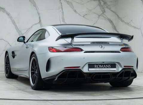 Mercedes-Benz AMG GT R 9