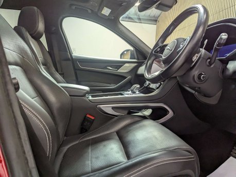 Jaguar F-Pace 2.0 F-PACE R-Dynamic HSE D MHEV AWD Auto 4WD 5dr 29