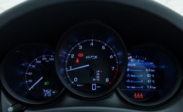 Porsche Macan GTS 22