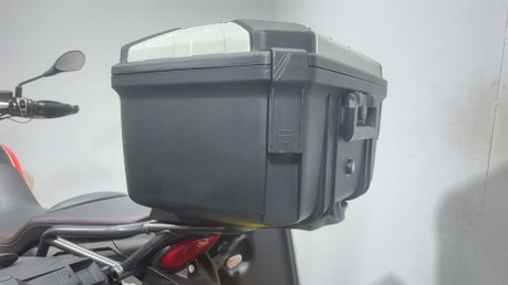 Moto Guzzi V85 TT 850 2021 ONLY 11K HISTORY FULL LUGGAGE ADVENTURE BIKE 19