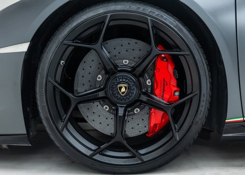Lamborghini Huracan Spyder LP 640-4 PERFORMANTE 