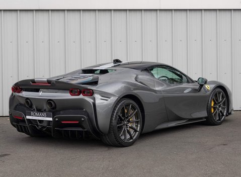 Ferrari SF90 Stradale 21