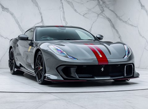 Ferrari 812 Competizione 6