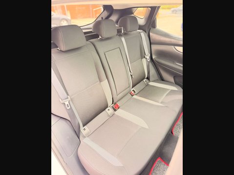 Nissan Qashqai 1.5 Qashqai N-Connecta dCi 5dr 26