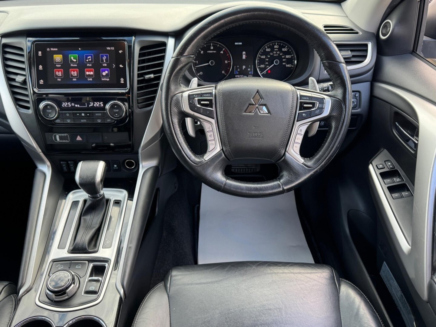 2021 Mitsubishi Shogun Sport — image 2