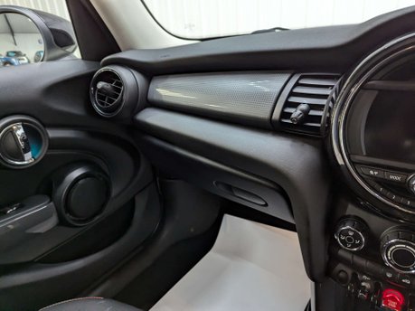 Mini Hatch 1.5 Cooper Classic 5dr 93