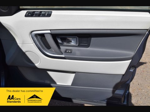 Land Rover Discovery Sport 2.0 Discovery Sport SE Tech TD4 4WD 5dr 39
