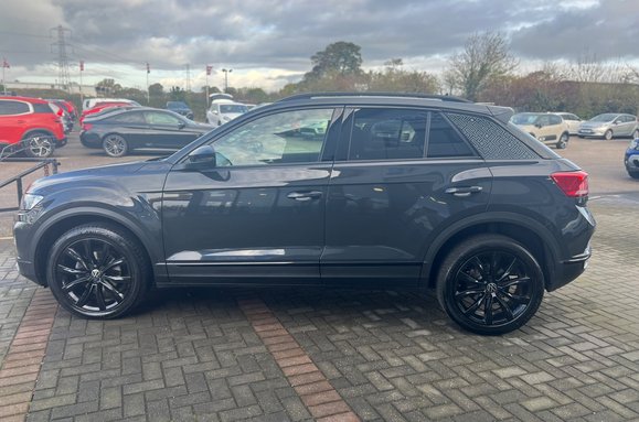 Volkswagen T-Roc BLACK EDITION 1.0 TSI 10