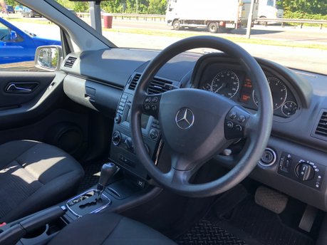 Mercedes-Benz A Class A160 CLASSIC SE automatic petrol just 41,000m, good history, ulez compliant 2