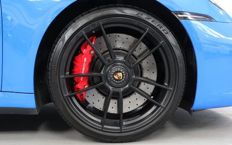 Porsche 911 Carrera GTS - Rear-Axle Steering, 18-Way Seats, Panoramic Roof and More 18