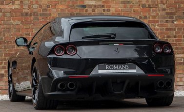 Ferrari GTC4 Lusso T 3