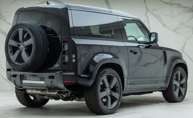 Land Rover Defender 90 V8 P525 6