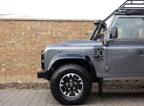 Land Rover 90 Adventure 8