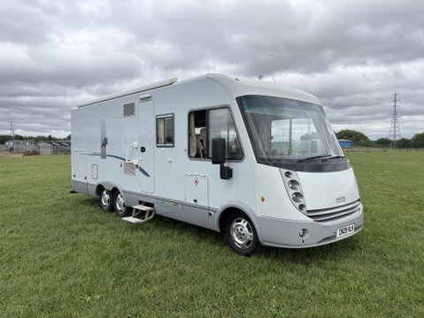 Niesmann and Bischoff Arto 74L 6 berth, large garage, tag axle, Niesmann Bischoff 1