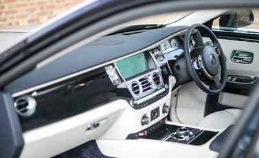 Rolls-Royce Ghost Saloon Ii 4dr Auto 17