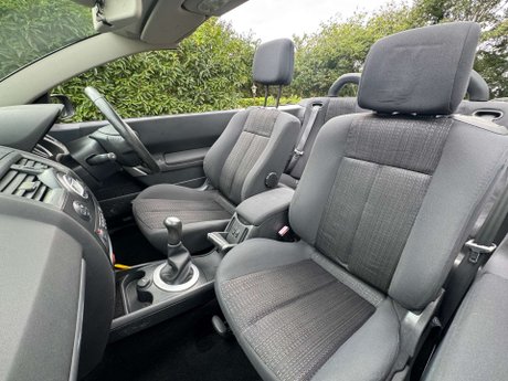 Renault Megane 1.6 Megane Dynamique 2dr 18