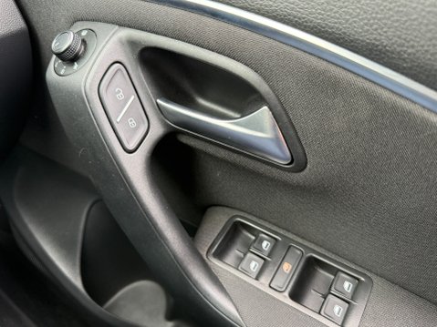 Volkswagen Polo SE TSI AUTOMATIC 31