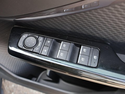 Suzuki e Vitara 61kWh Motion Auto 5dr 21