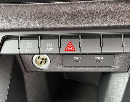 Audi A1 1.0 A1 Sportback 25 TFSI Black Edition Semi-Auto 5dr 46