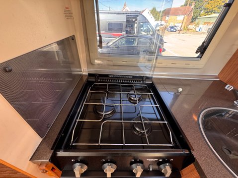 Adria Coral S680 ST 23