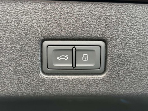 Audi RS7 4.0 TFSI V8 Carbon Black Sportback 5dr Petrol Tiptronic quattro Euro 6 (s/s 41